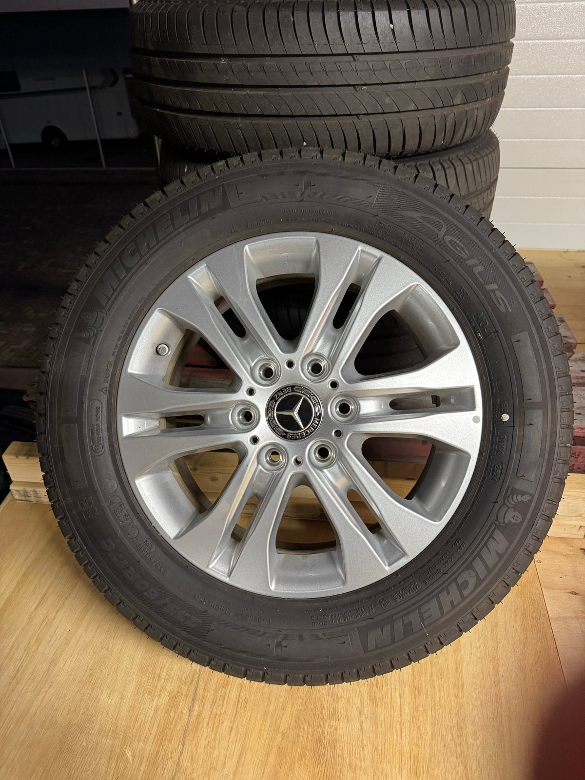 Mercedes-Benz 17 inch  velgen met Michelin banden, Auto-onderdelen, Banden en Velgen, Ophalen, Bestelwagen, Banden en Velgen, Nieuw
