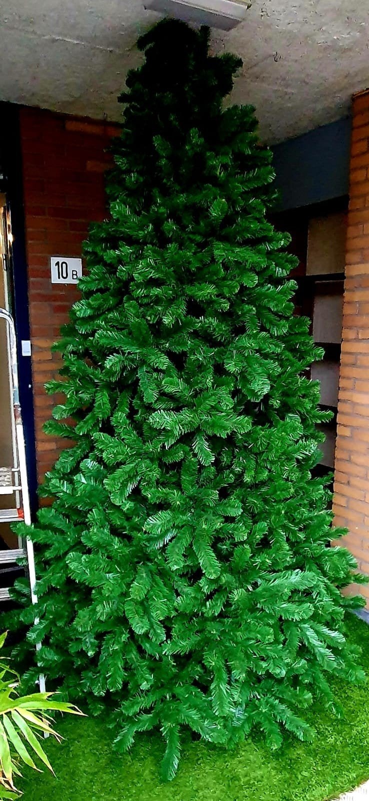 Grote kunst Kerstboom., Ophalen, Zo goed als nieuw