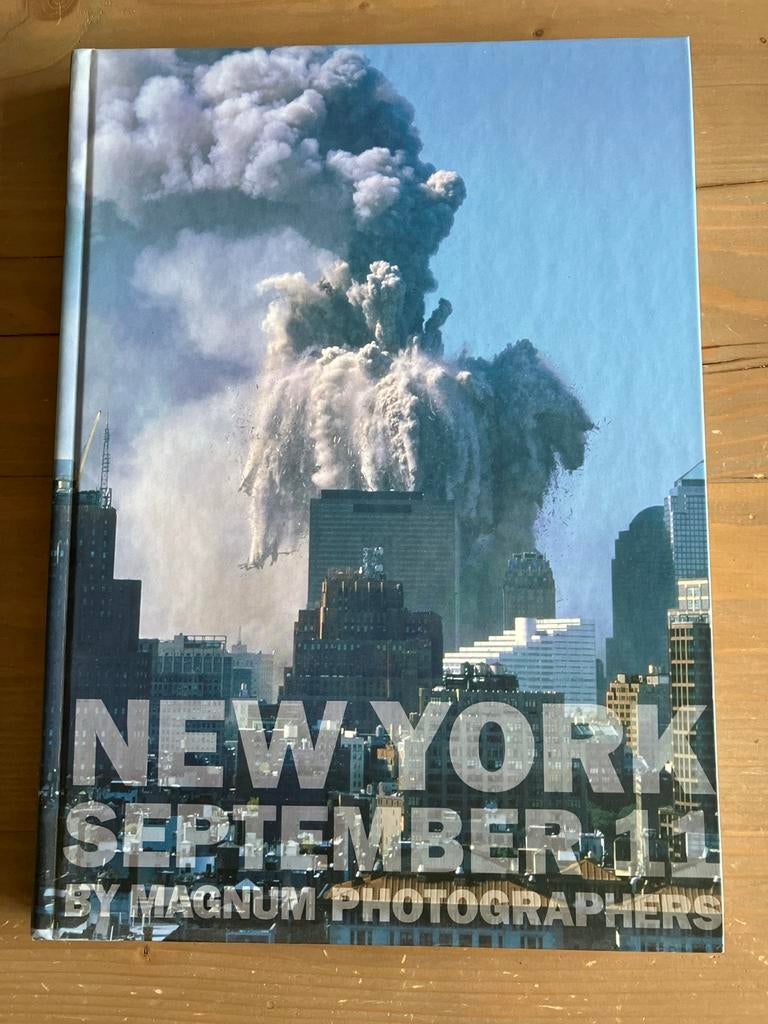 New York September 11 - Magnum Photographers, Boeken, Kunst en Cultuur | Fotografie en Design, Ophalen of Verzenden, Zo goed als nieuw