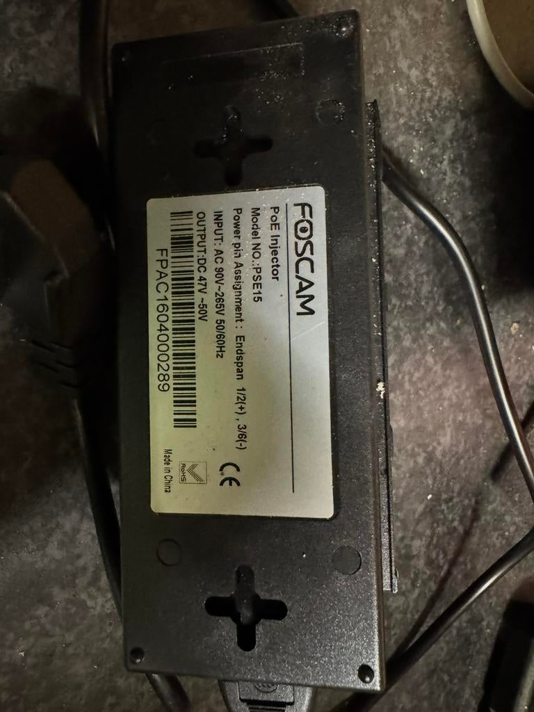 2x poe injector en netwerk switch, Ophalen of Verzenden, Zo goed als nieuw