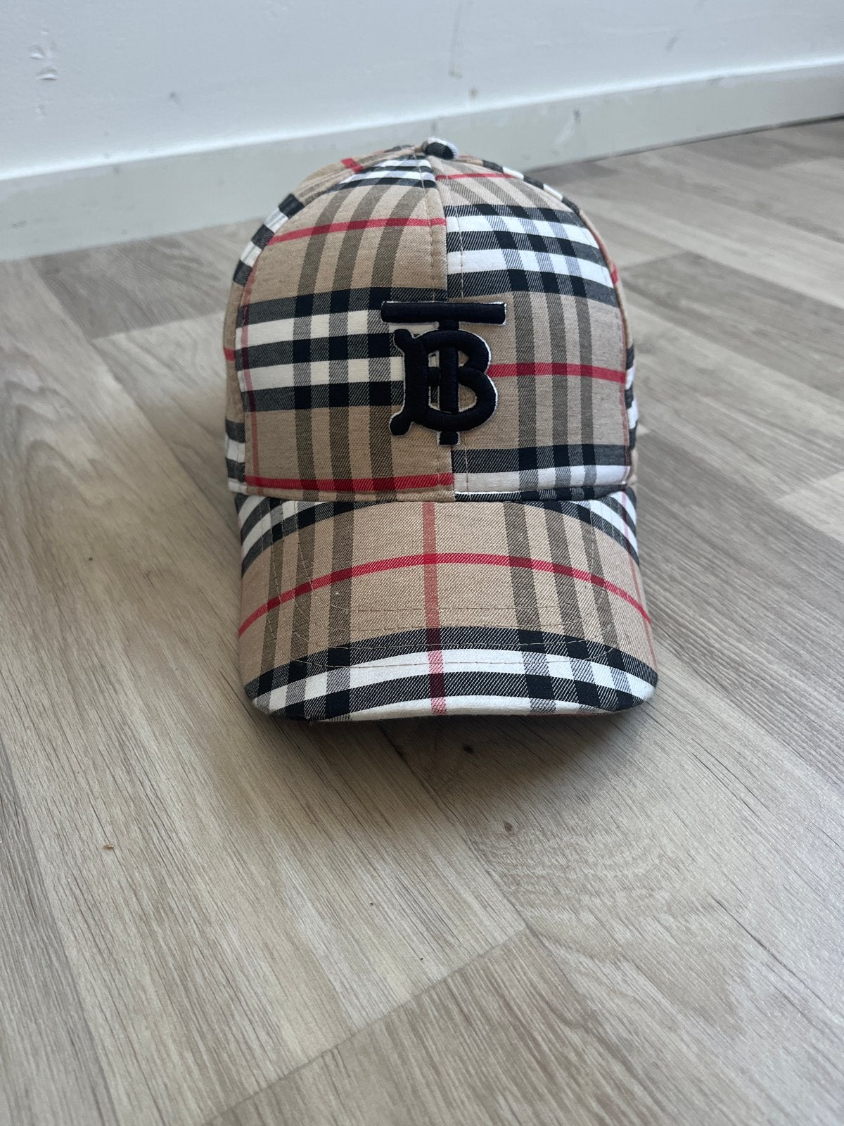 Burberry pet  - Klassiek ruitpatroon, Ophalen of Verzenden, Zo goed als nieuw, Pet