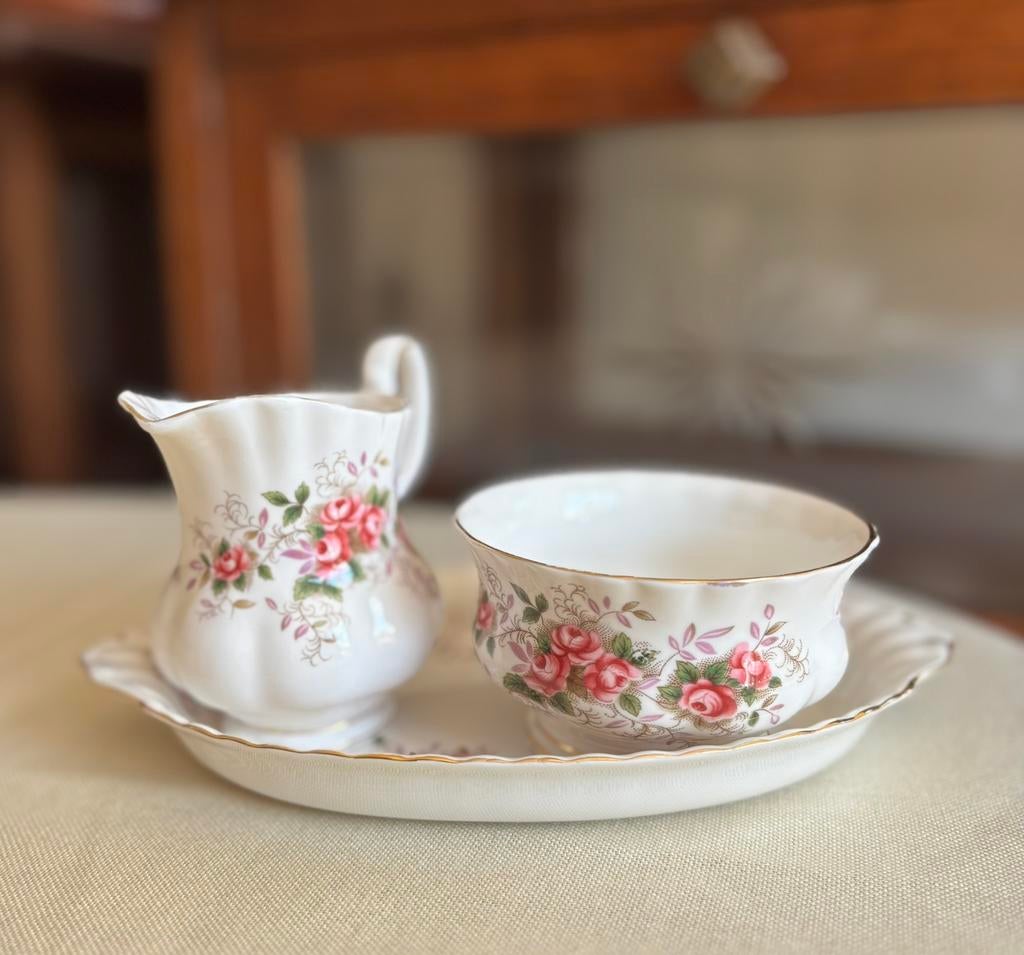 Roomstel/suikerpot/kannetje+onderbordje ROYAL ALBERT ROSE, Ophalen of Verzenden