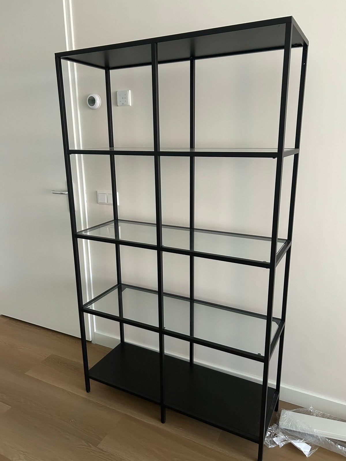 IKEA VITTSJÖ Stellingkast zwart/glas 100x175 cm, Ophalen, Zo goed als nieuw