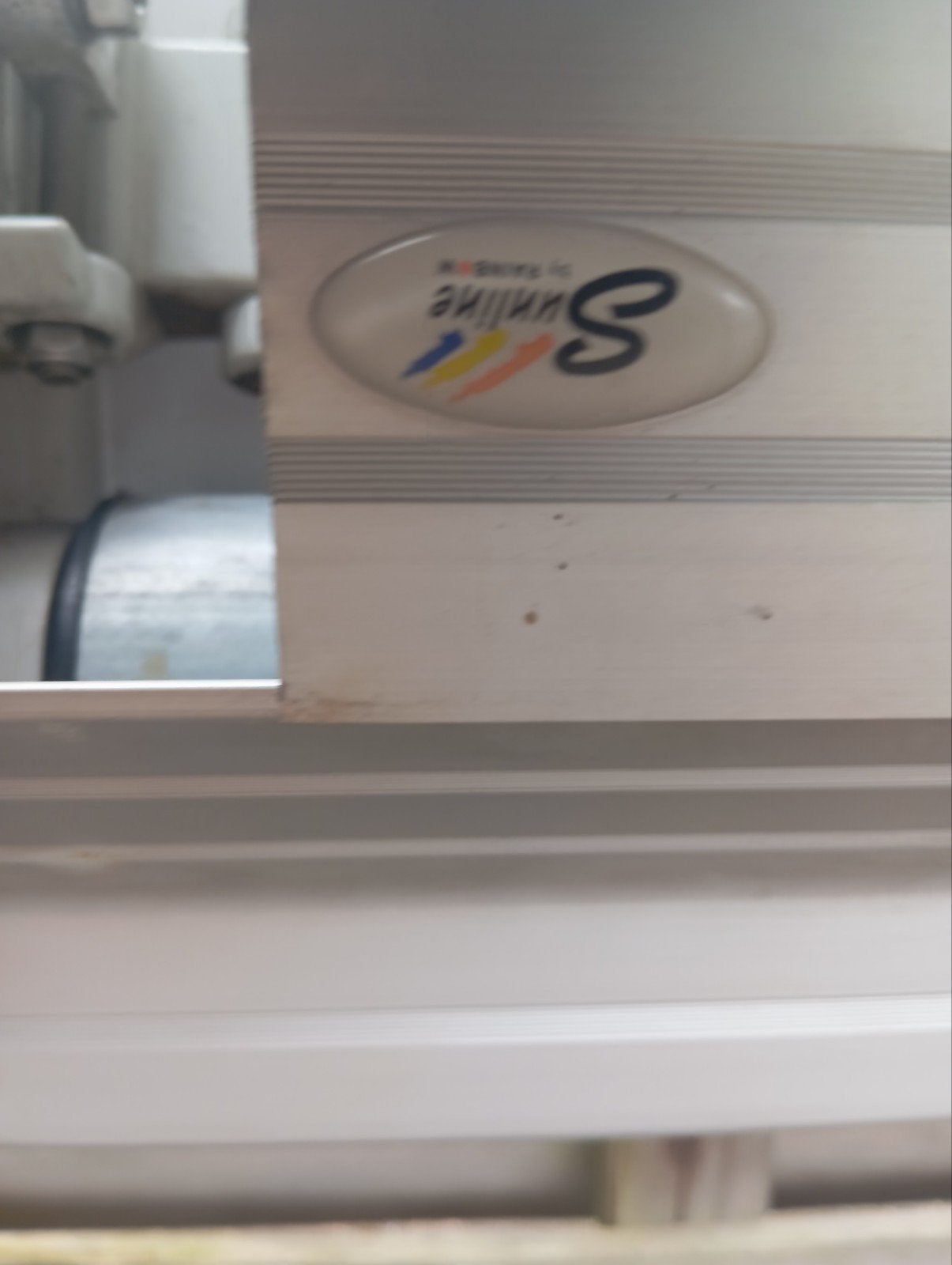 Elektrisch zonnescherm 5.50m breed, 2.50m uitval, Ophalen