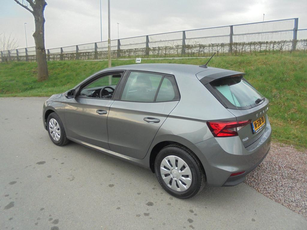 Skoda Fabia Skoda Fabia 1.0 benzine 5 deurs Automaat airco 1, Gebruikt, Euro 6, 49 €/maand, Bedrijf