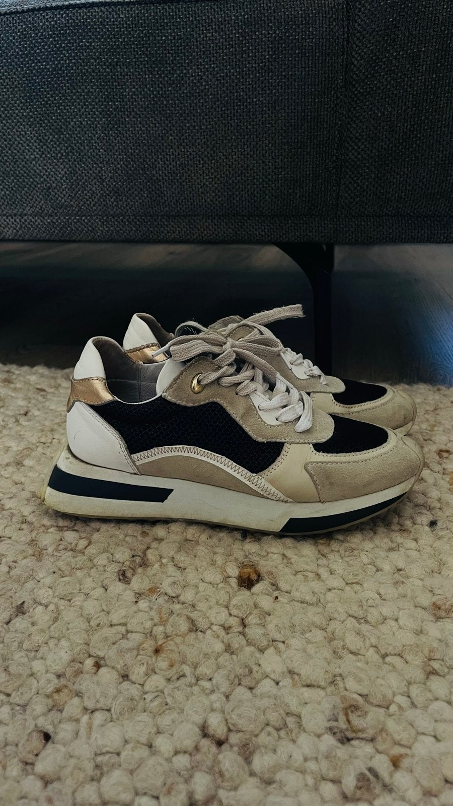VIA VAI Sneakers Maat 37 - Zwart, Beige, Goud, Ophalen of Verzenden, Gedragen, Zwart, Sneakers of Gympen