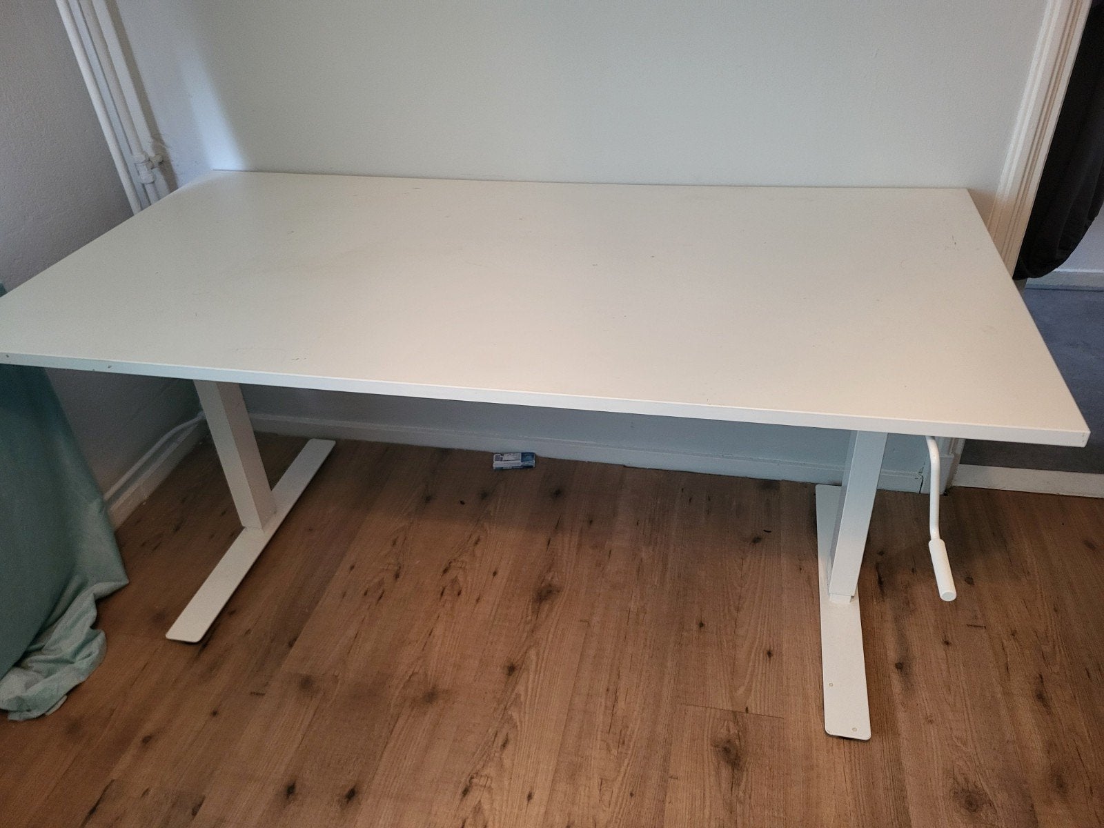Wit in hoogte verstelbaar bureau IKEA - 160x80 cm, Ophalen, Zit-sta bureau, Gebruikt, Spaanplaat of MDF