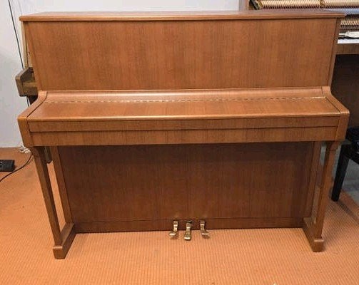 May Berlin piano (door Schimmel) te koop of te huur, Ophalen of Verzenden, Zo goed als nieuw, Zwart