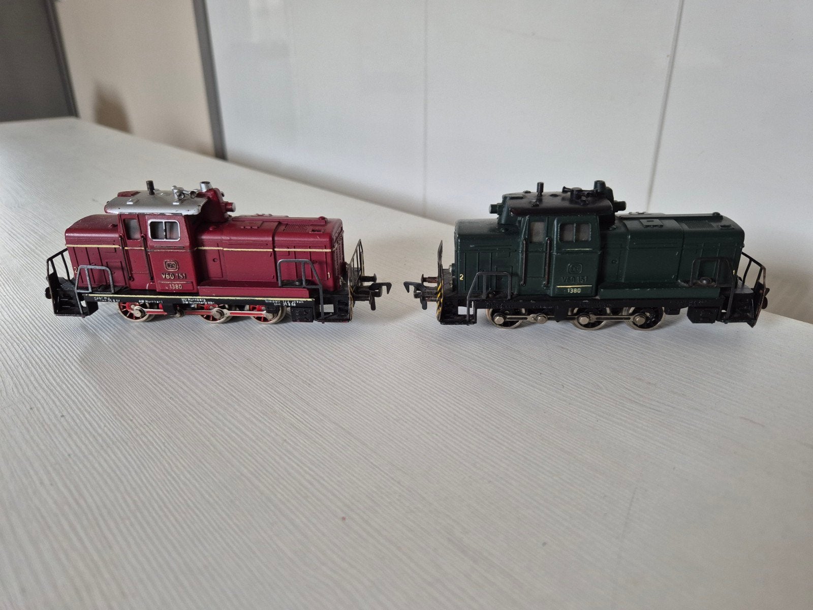 2 Fleischmann H0 V60 DB diesellocs 1380, Hobby en Vrije tijd, Modeltreinen | H0, Gebruikt, Fleischmann, Ophalen of Verzenden, Gelijkstroom