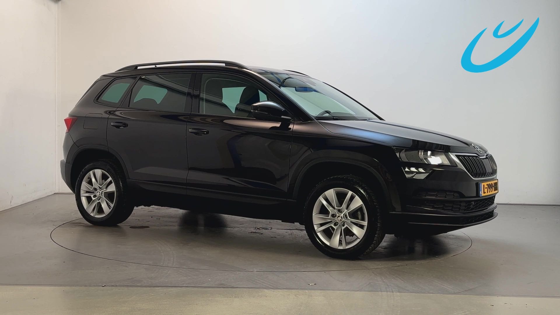 Skoda Karoq 1.0 TSI Business Edition Stoelverwarming Adaptiv, Auto's, Voorwielaandrijving, Stof, Gebruikt, Met garantie (alle)