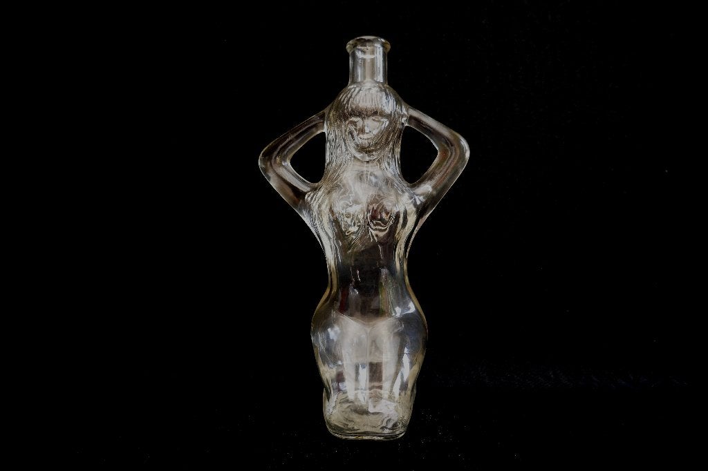Kefla - fles in de vorm van een vrouw, Verzenden