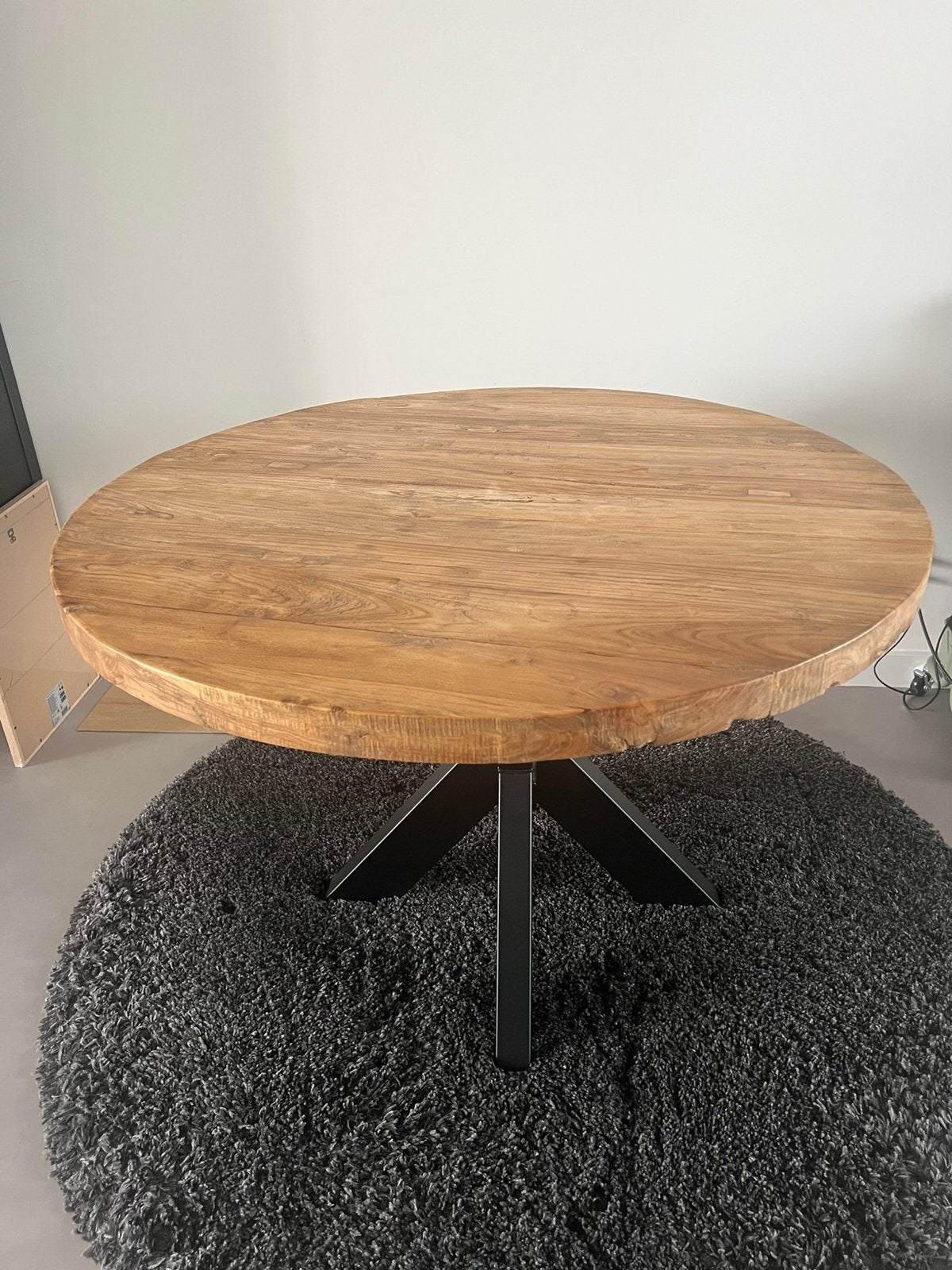 Eettafel perfecte staat, Ophalen, Rond, Zo goed als nieuw, Vier personen
