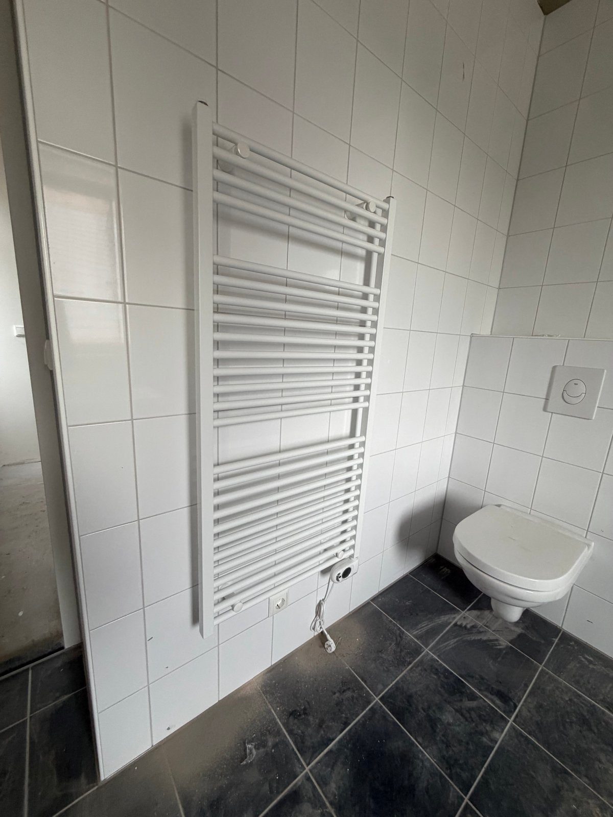 Ongebruikt: Instamat Robina elektrische radiator 121x60, Ophalen, 500 tot 800 watt, Radiator, Zo goed als nieuw