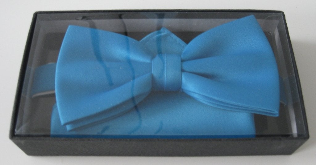 Vlinderdas / Vlinderstrik met pochet turkoois aqua satijn, Kleding | Heren, Stropdassen, Ophalen of Verzenden, Nieuw, Blauw, Effen