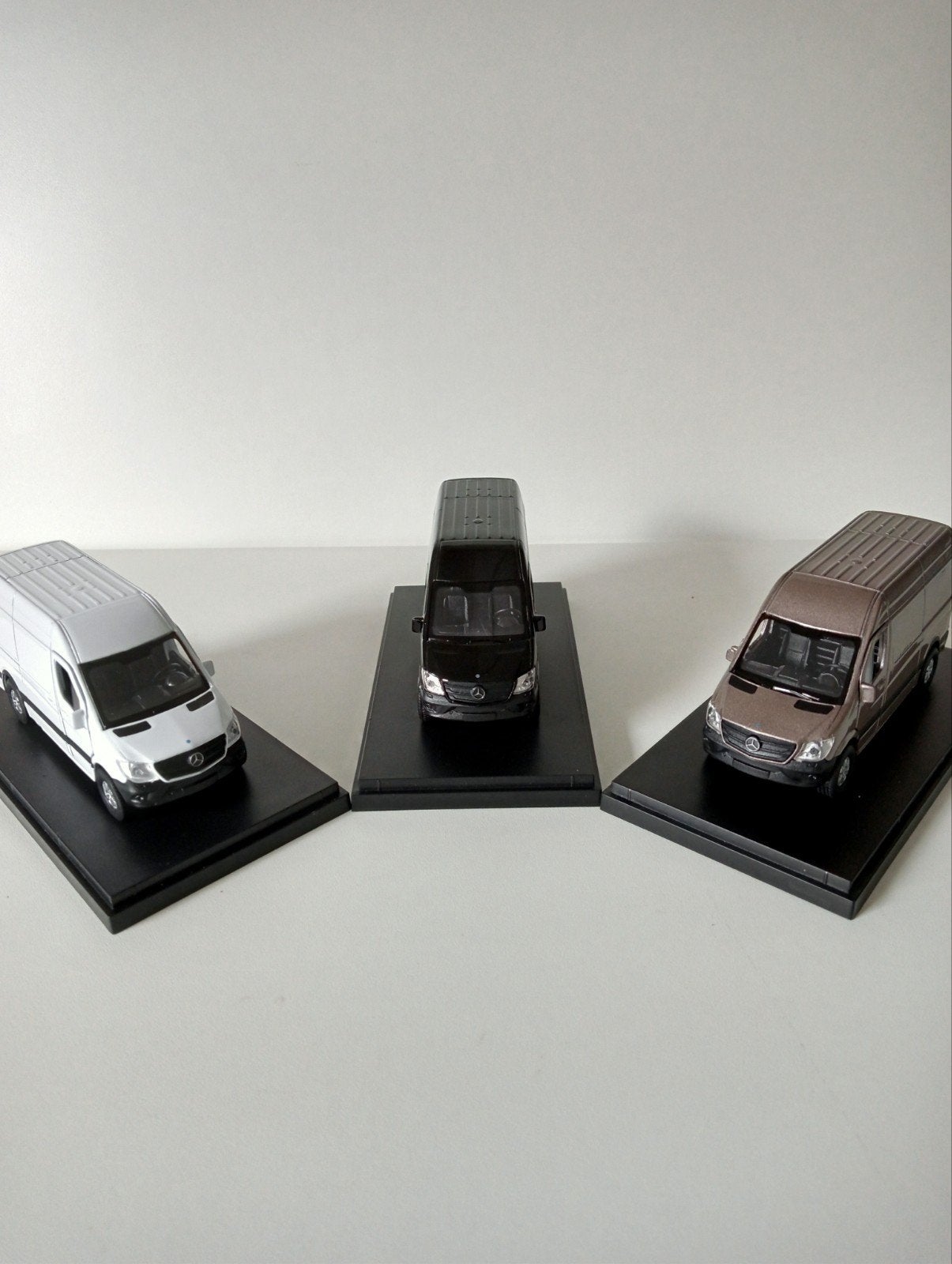 Mercedes-Benz Sprinter modelauto's in drie kleuren nieuw., Ophalen of Verzenden, Nieuw, Auto, Overige merken