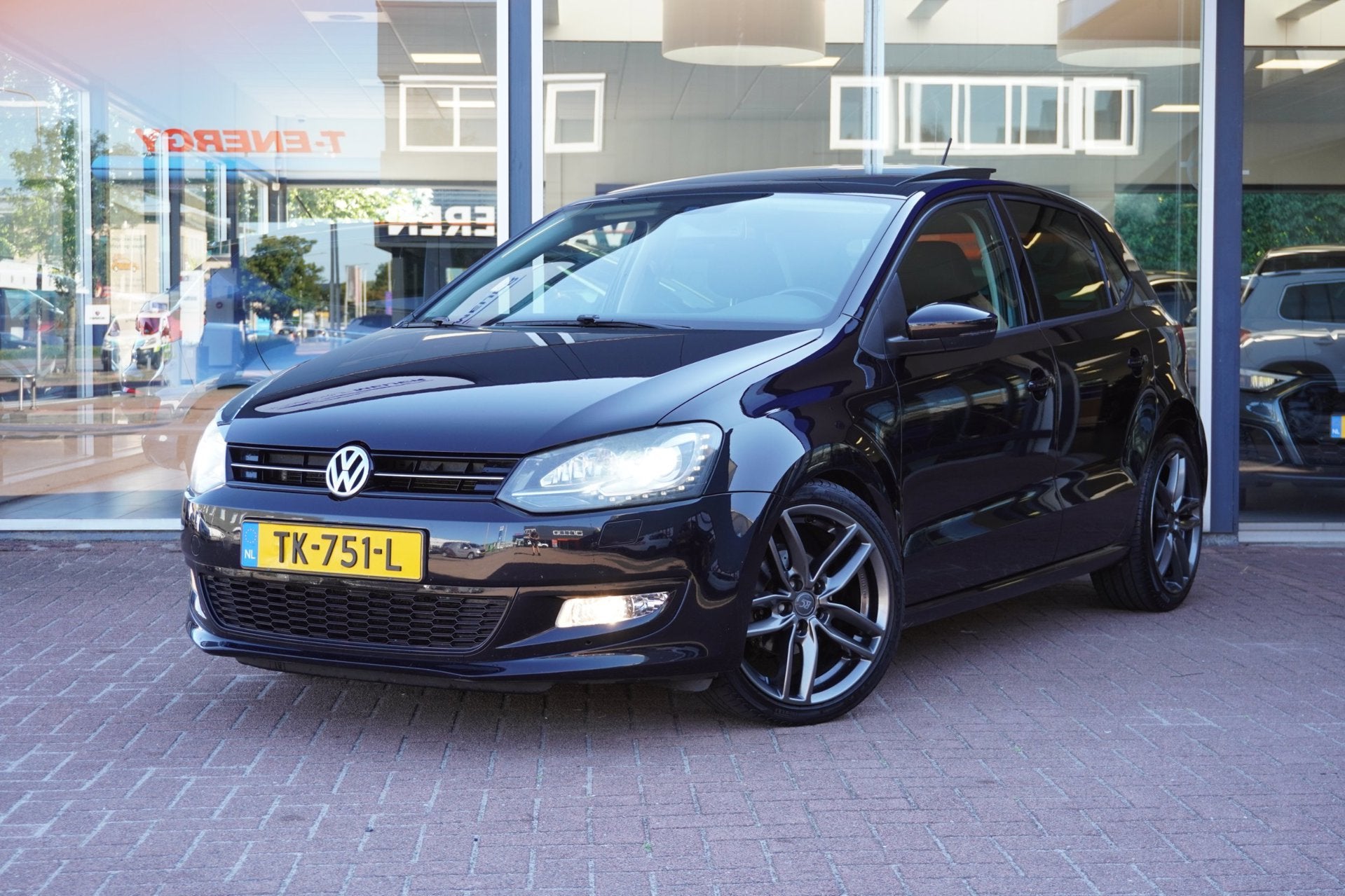 Volkswagen Polo 1.2 TSI Highline | 5deurs | Panodak | Airco, Auto's, Volkswagen, Euro 5, Stof, Zwart, Zwart