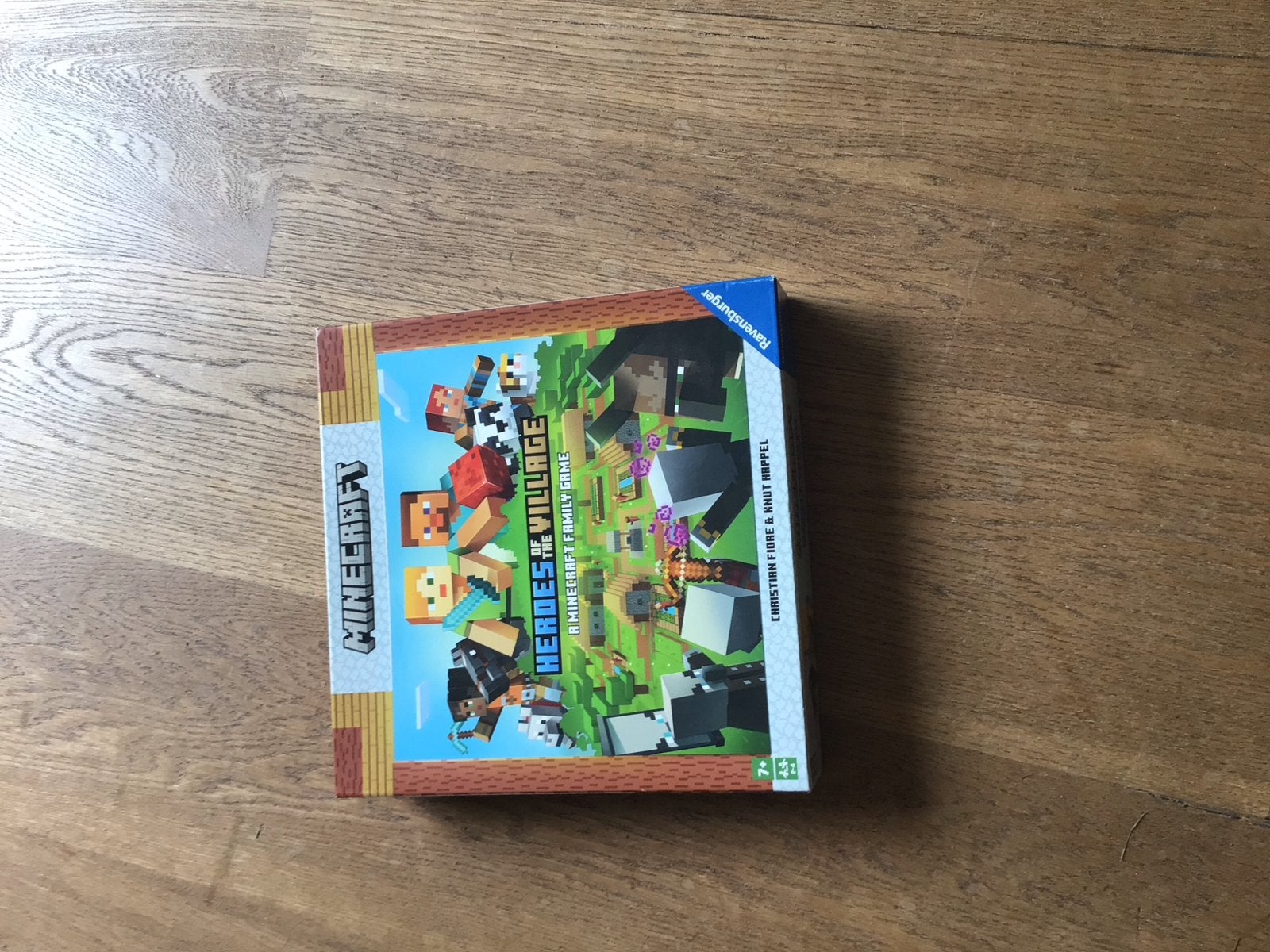 Minecraft Heroes of the Village - Leuk voor gamers (5+), Ophalen of Verzenden, Gebruikt