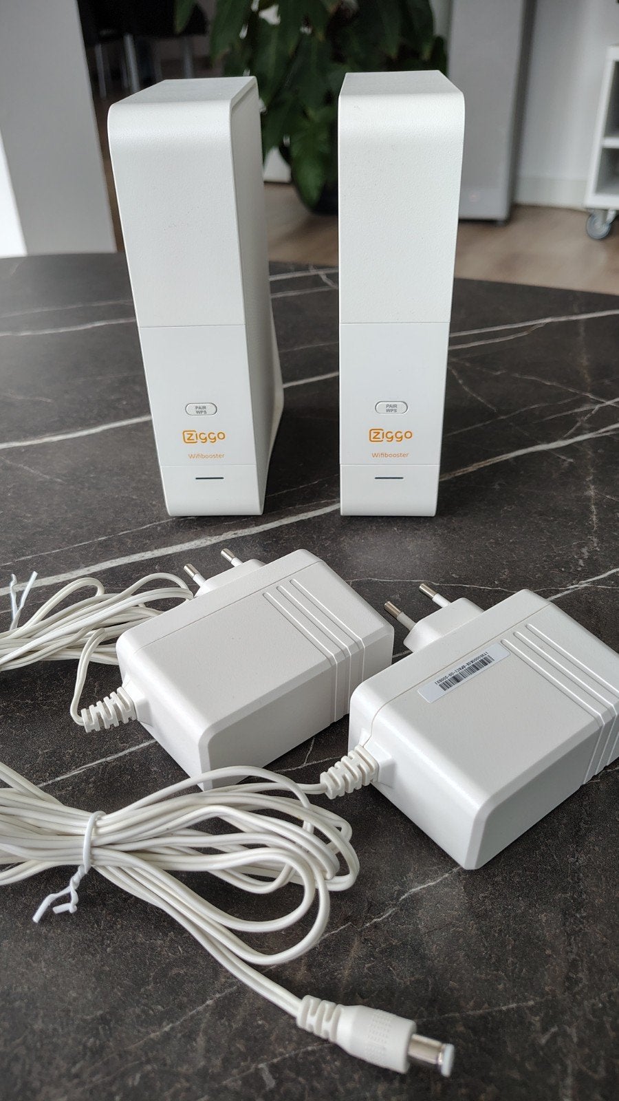 Ziggo WiFi Booster type AP7465-ZG, Computers en Software, Routers en Modems, Ophalen of Verzenden, Zo goed als nieuw, Ziggo