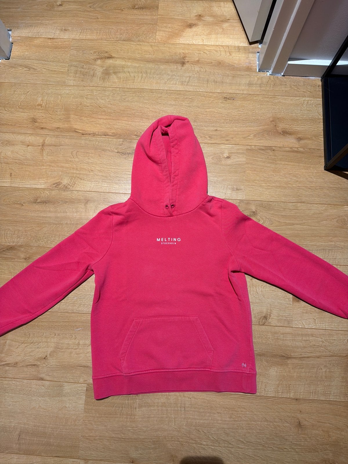 Roze Melting Stockholm hoodie, Kleding | Dames, Truien en Vesten, Ophalen of Verzenden, Gedragen, Maat 38/40 (M), Roze