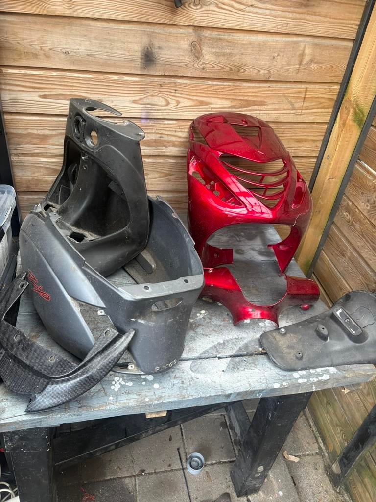 Diverse zip 2000 kappenset / kappen, Fietsen en Brommers, Ophalen of Verzenden, Zo goed als nieuw, Kap, Piaggio