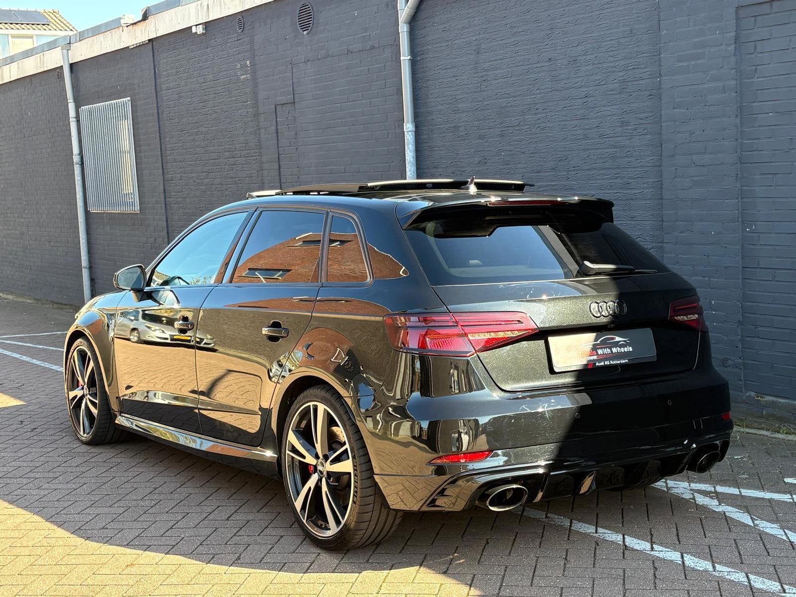 Audi Rs3 2.5 TFSI quattro |B&O|Schaal|Panorama|FULL, Auto's, Automaat, Dealer onderhouden, Gebruikt, RS3