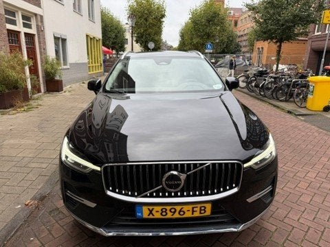 Volvo XC60 2.0 T6 AWD 2021 Zwart | Facelift | Trekhaak | 360, Automaat, Lichtsensor, Zwart, 2069 kg