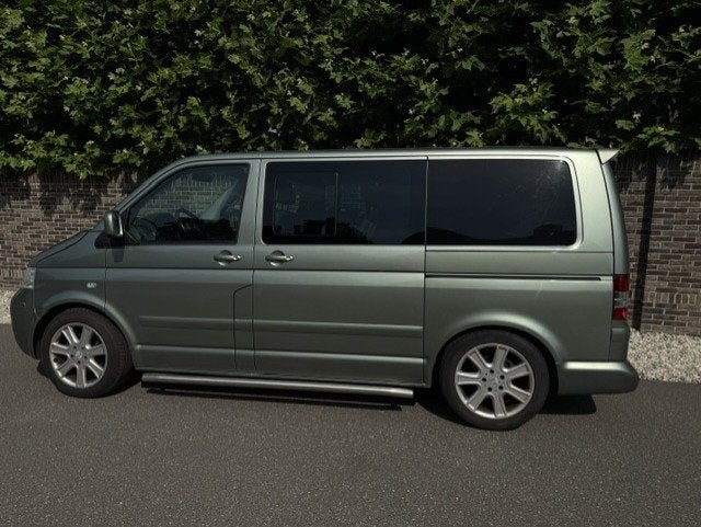 Volkswagen Transporter Multivan 2.5 TDI 96KW VAN 1.0 2004, Auto's, Voorwielaandrijving, 2210 kg, 700 kg, Volkswagen