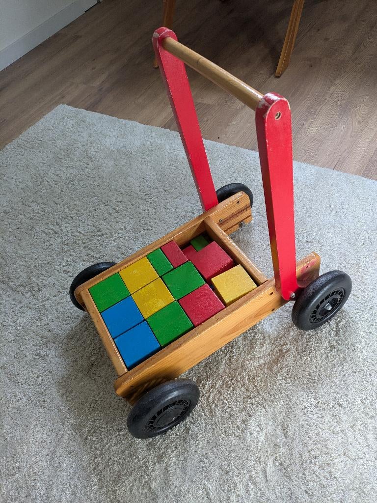 Houten loopkar (verstelbaar) met speelblokken, Kinderen en Baby's, Speelgoed | Houten speelgoed, Ophalen, Gebruikt, Duw- of Trekspeelgoed