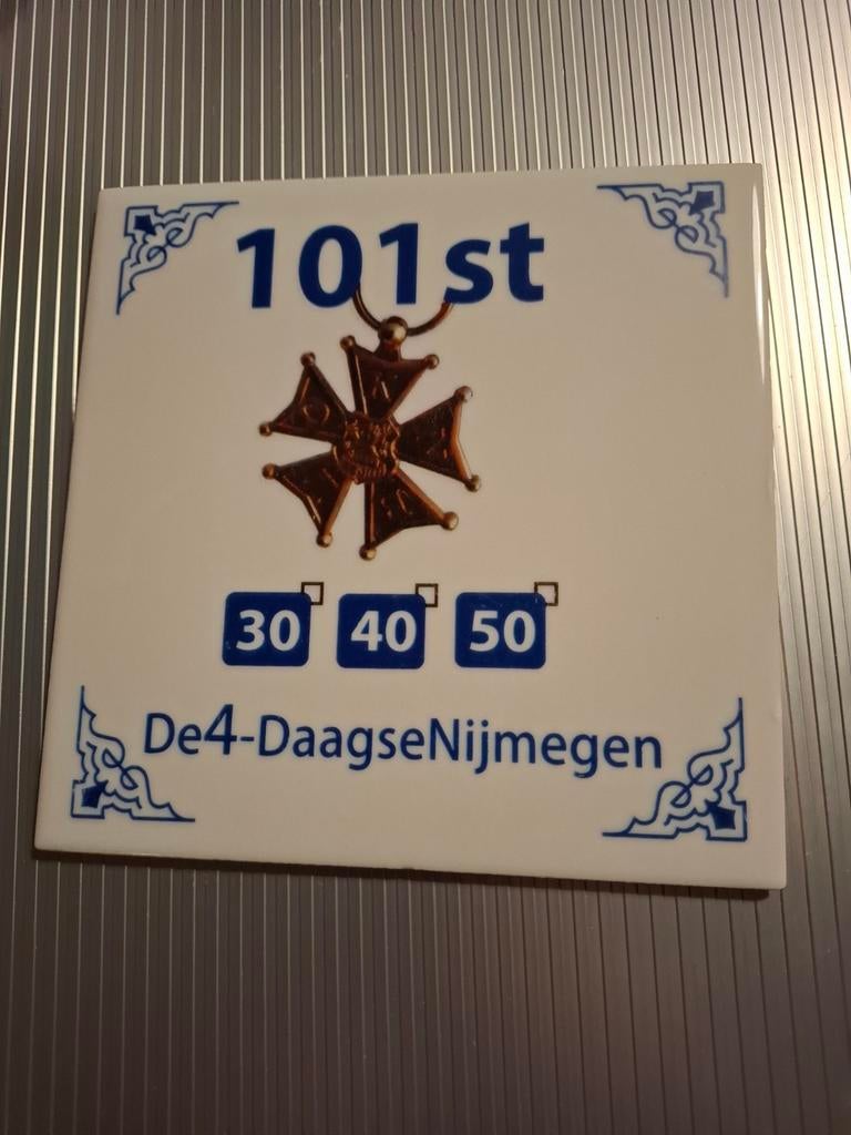 Tegel 101e vierdaagse 2017, Verzamelen, Ophalen of Verzenden, Landmacht, Nederland