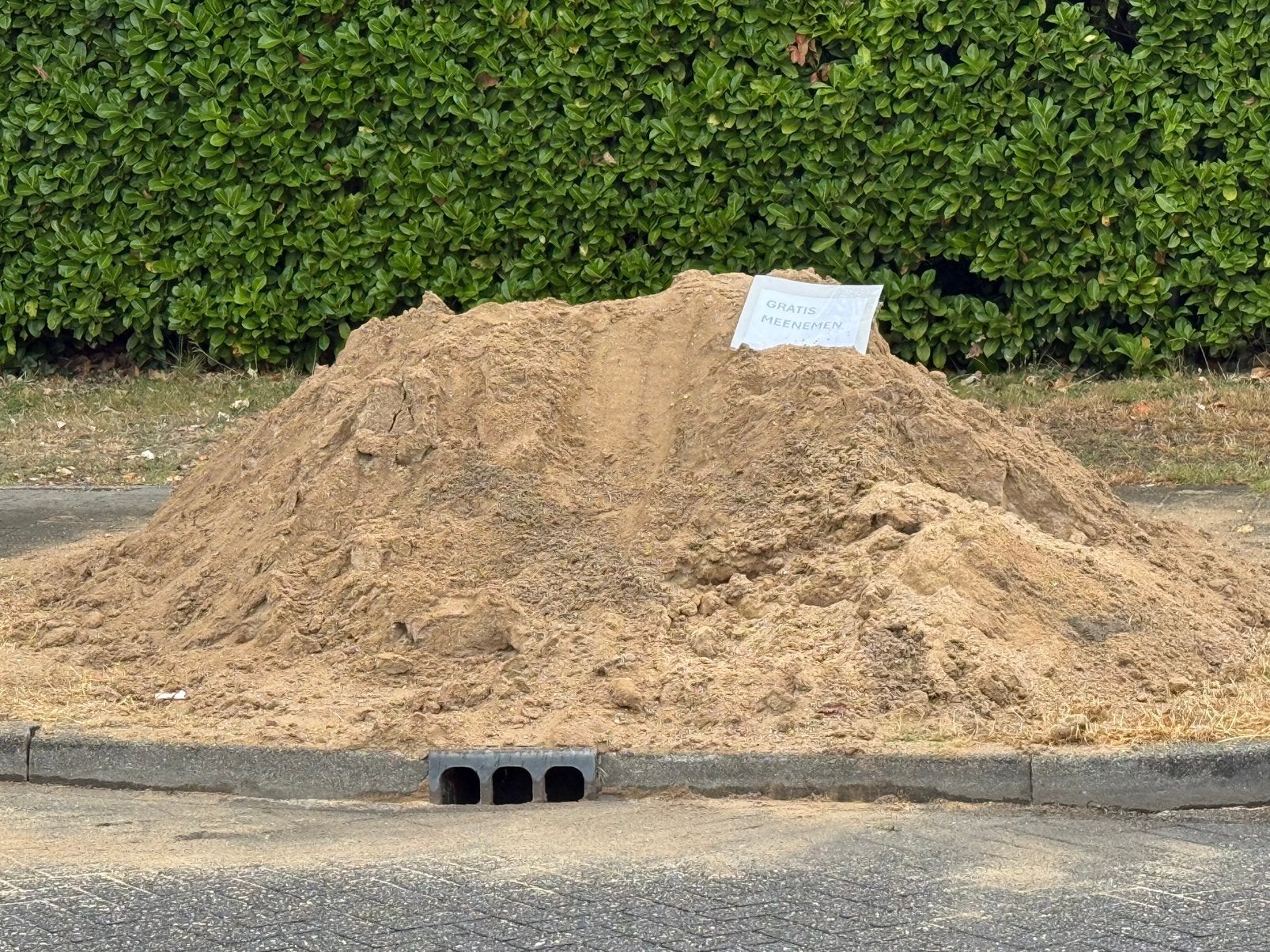 Gratis geel zand, Tuin en Terras, Zand, Ophalen, Zo goed als nieuw, Ophoogzand