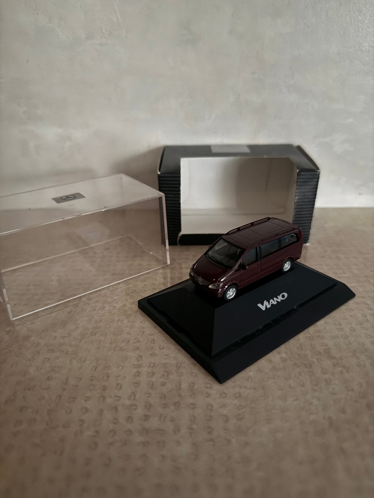 Mercedes Viano 1:87 Herpa nieuw in dealerdoos!, Ophalen of Verzenden, Zo goed als nieuw