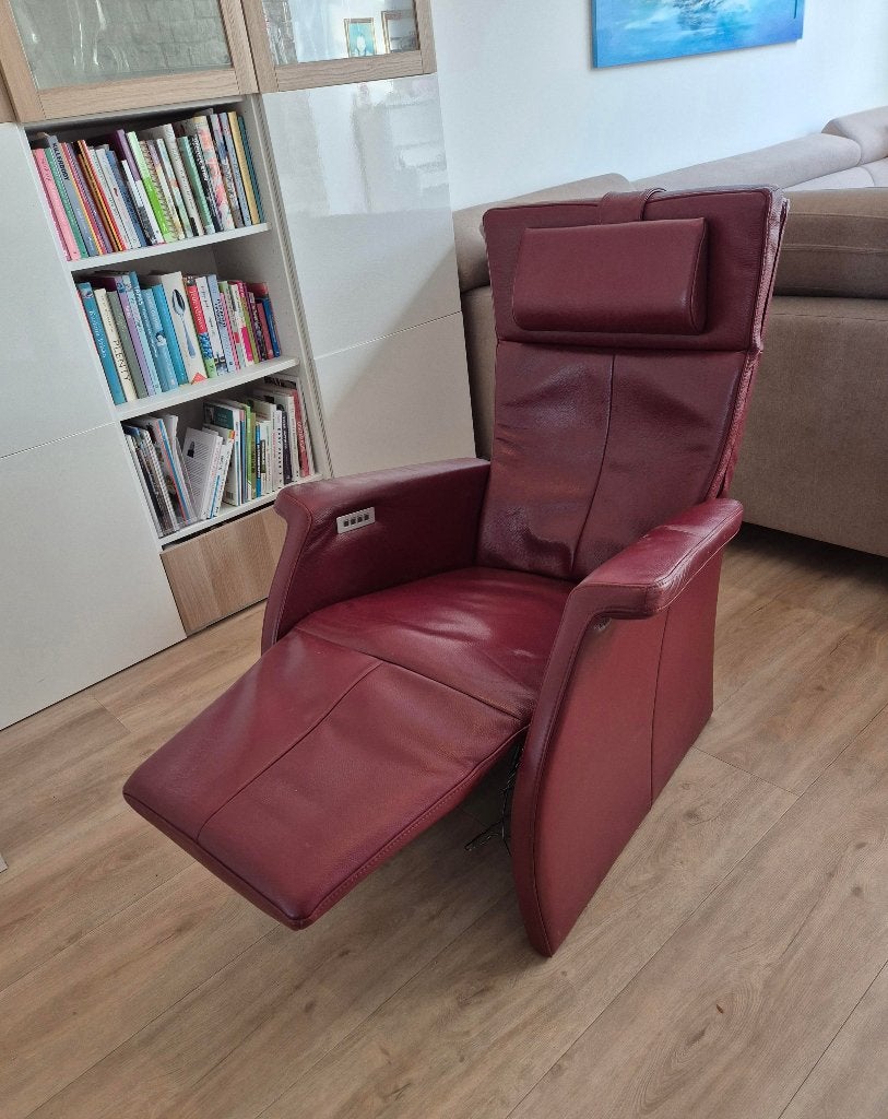 Relax Fauteuil - Leer - Accu - Elektrisch, Huis en Inrichting, Ophalen, Gebruikt, 50 tot 75 cm, Leer