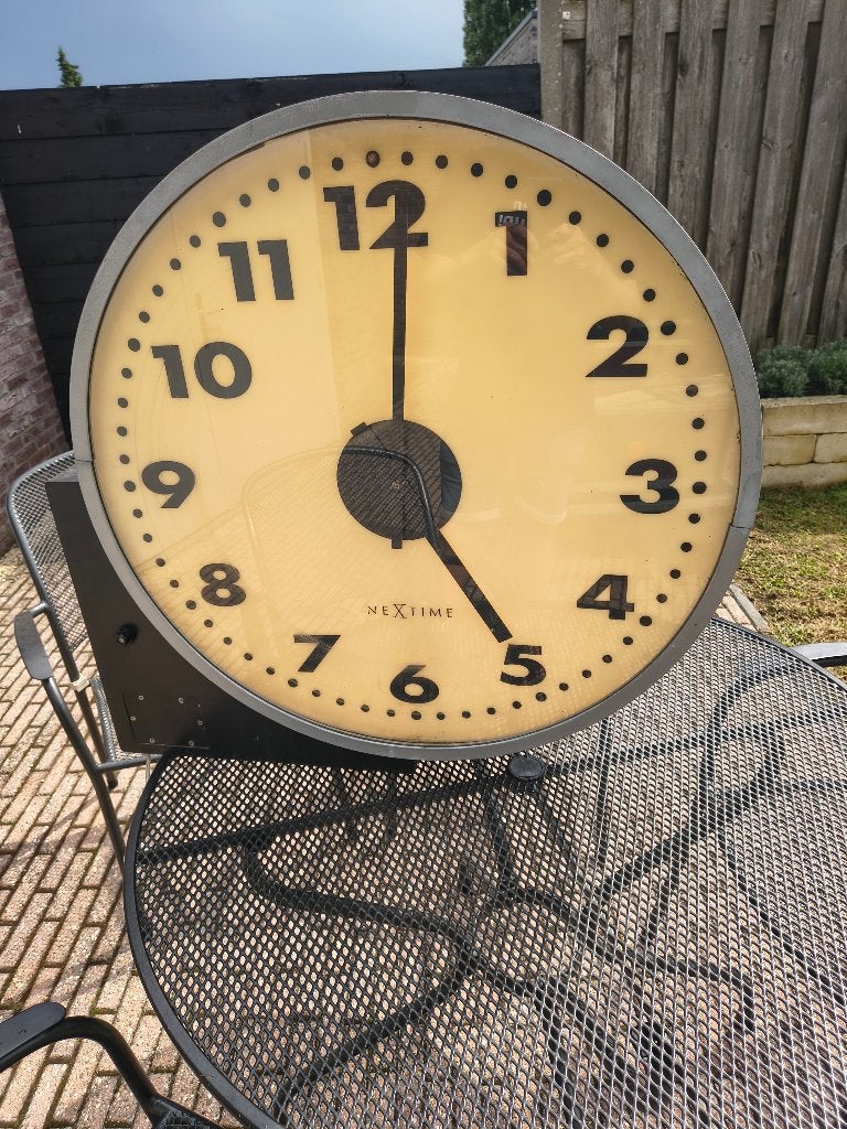 Grote buitenklok met verlichting - 75 cm diameter, Ophalen, Gebruikt, Grijs, Dubbelzijdig
