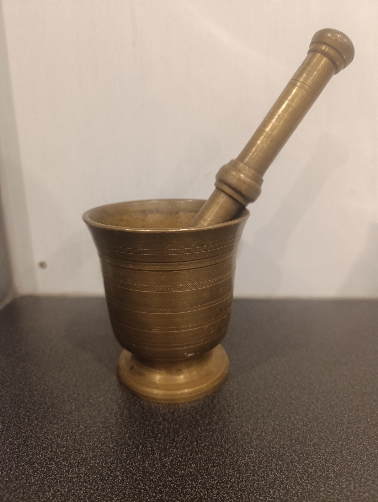 Antieke zware messing/bronzen vijzel met stamper HBS, Ophalen of Verzenden