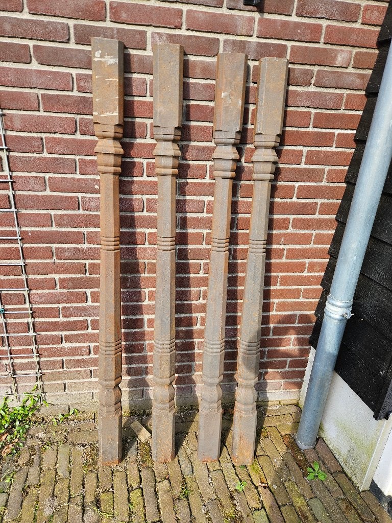 4 x gietijzeren decoratie pilaren Hoog 1.50 meter Breed 9.5, Huis en Inrichting, Ophalen