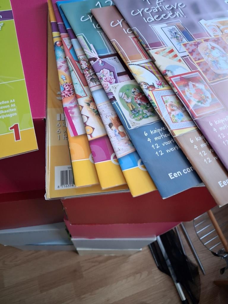 Grote partij knutselspullen: kaarten, stempels, linten, Hobby en Vrije tijd, Knutselen, Ophalen of Verzenden