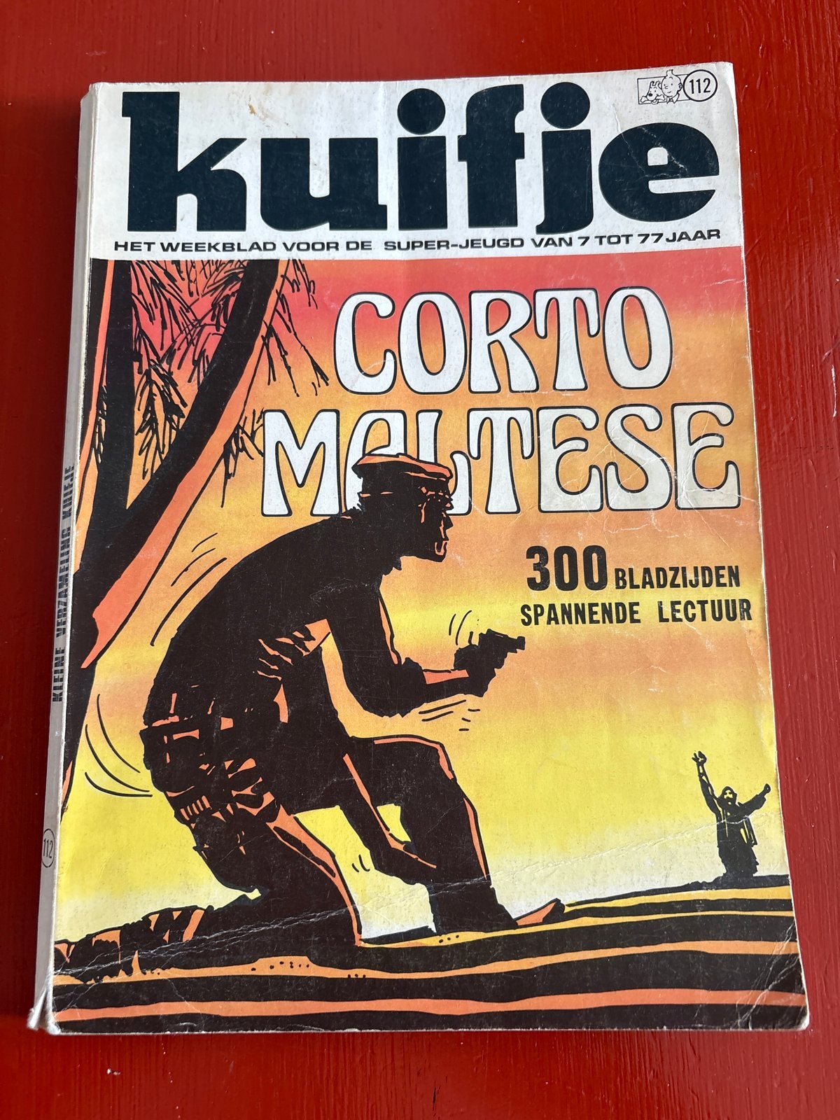 Kuifje Weekblad - Corto Maltese & De Woestijn Schorpioenen, Boeken, Eén stripboek, Ophalen of Verzenden, Gelezen