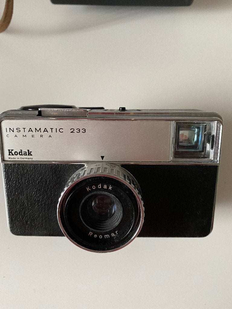 Camera KODAK Instamatic 233, incl.etui met draagriem, Audio, Tv en Foto, Fotocamera's Analoog, Ophalen of Verzenden, Gebruikt