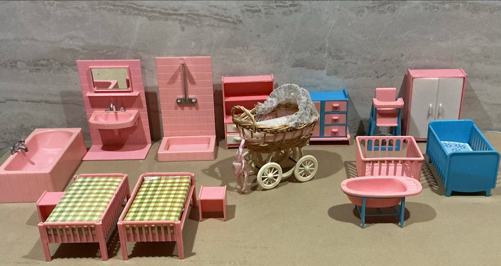 Vintage Poppenhuis Meubels - Jean W.Germany , o.a Babykamer, Verzenden, Gebruikt, Poppenhuis