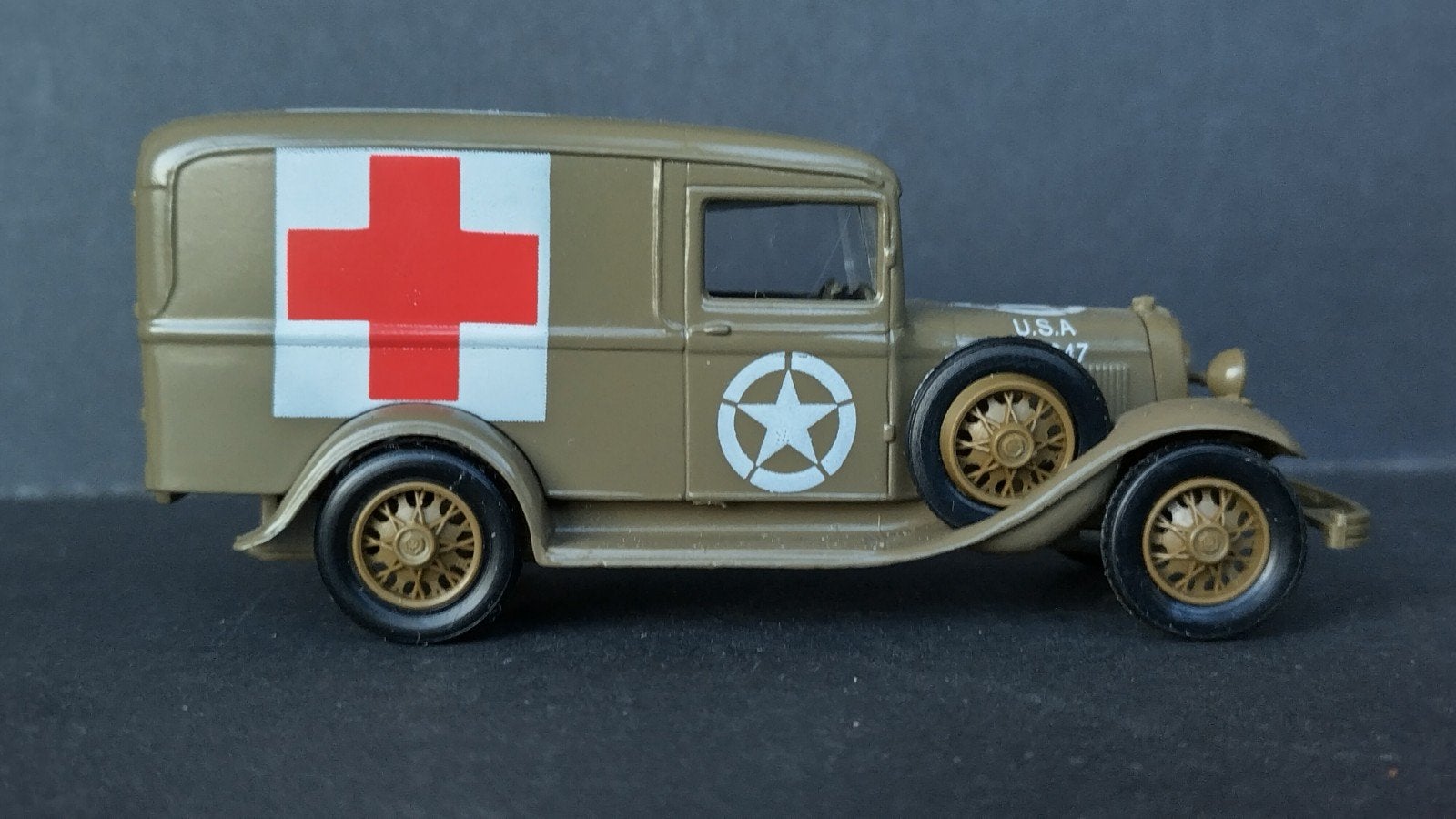 Ford 1932 Ambulance militair 1:43 Eligor Pol, Overige merken, Auto, Verzenden, Nieuw