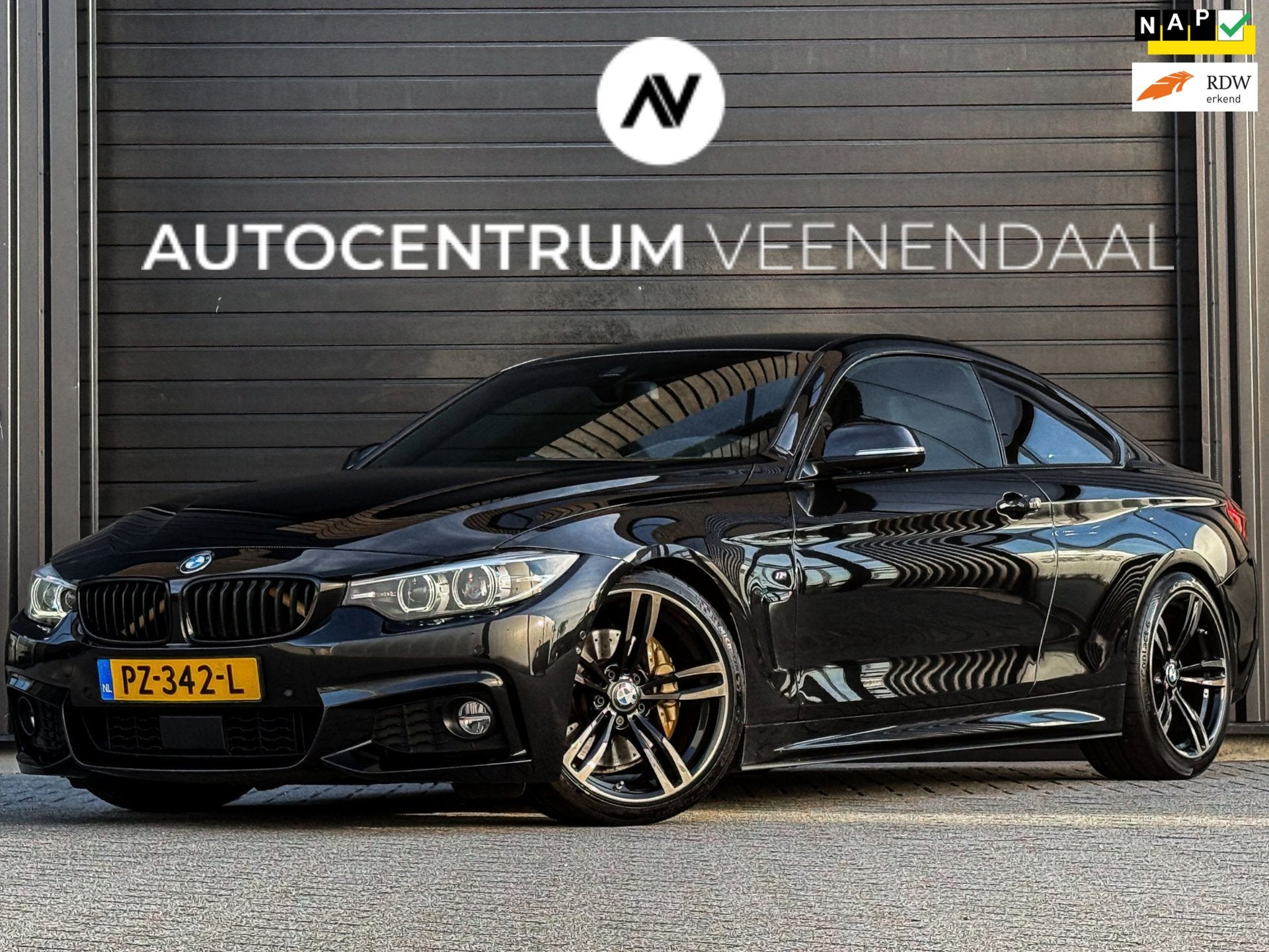 BMW 4-serie Coupé 440i 3X M-SPORT LCI 326 PK H&K/HUD/CARPLA, Automaat, Gebruikt, 4-Serie, 327 pk
