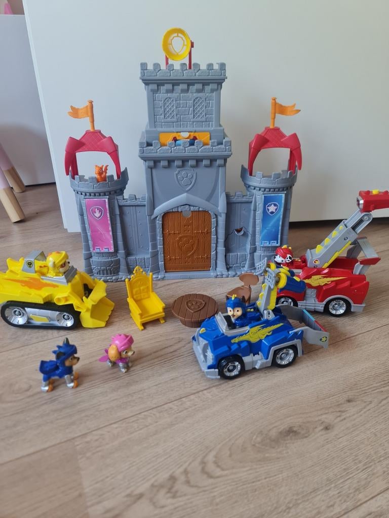Paw Patrol Kasteel met 3 auto's, 5 pups en accessoires, Ophalen, Gebruikt, Jongen of Meisje