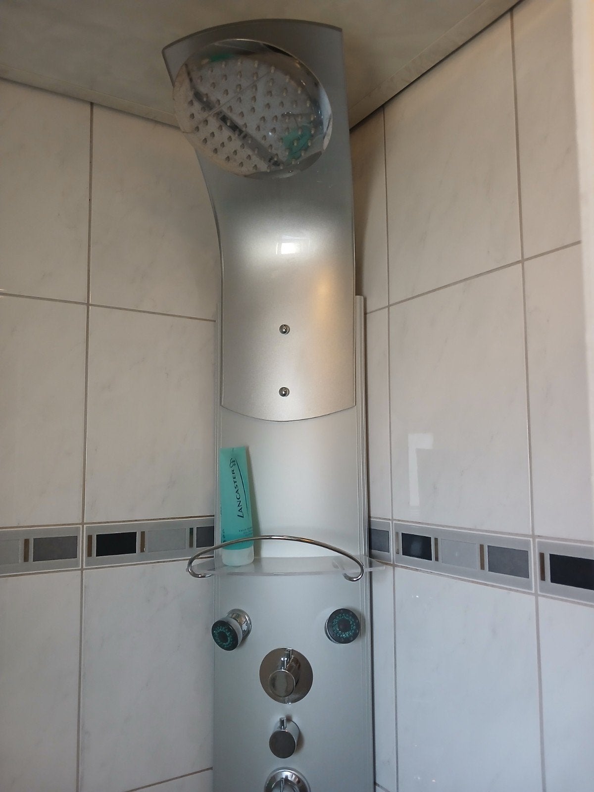 te koop Hoek douche, Gebruikt, Ophalen of Verzenden, Minder dan 3 jaar oud, Minder dan 20 liter
