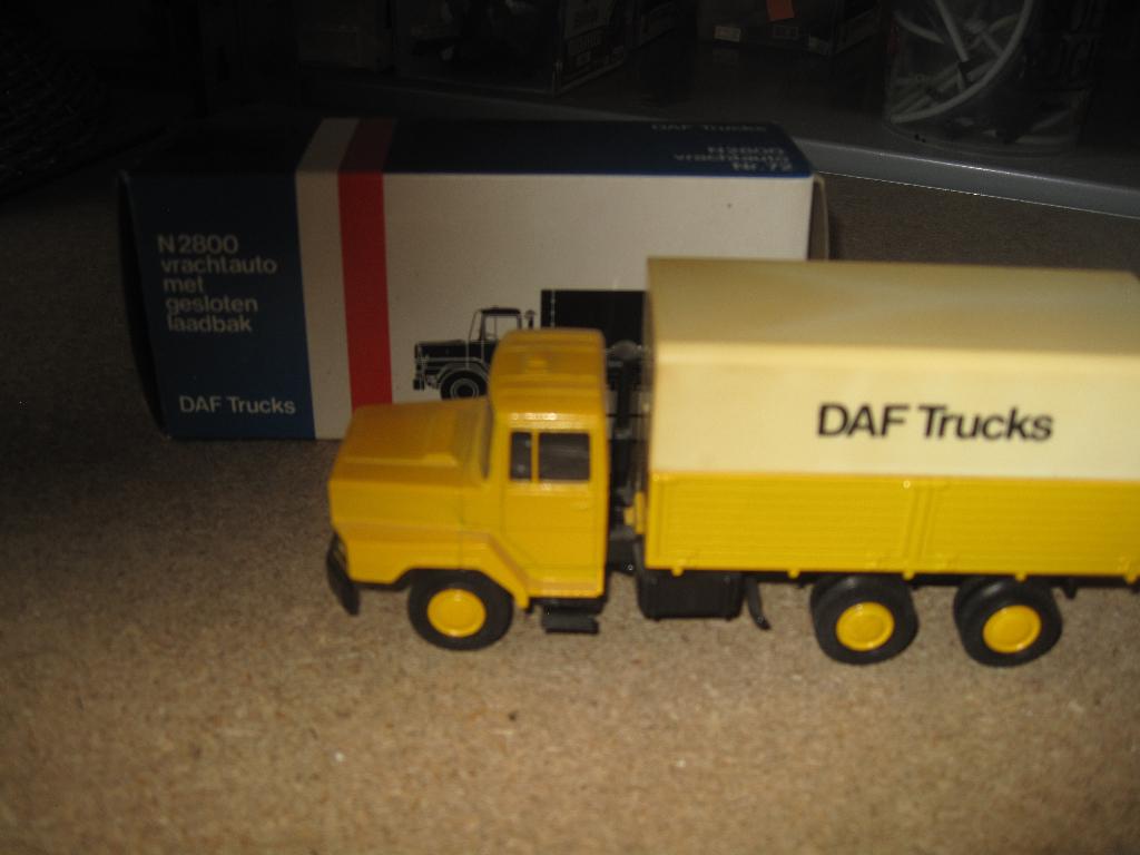 Lion car 72 - Daf 2800 torpedo bakwagen, Ophalen of Verzenden, Zo goed als nieuw, Bus of Vrachtwagen, Lion Toys