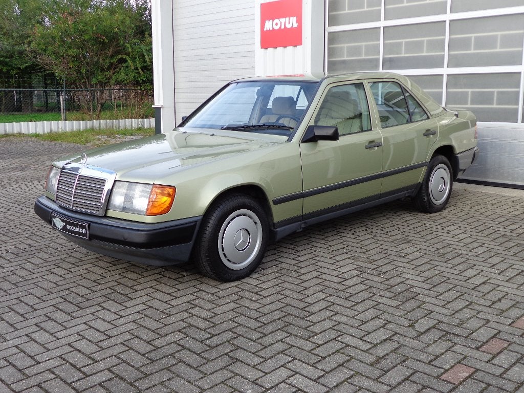 Mercedes 230 E Belastingvrij zeer mooi, foto 2