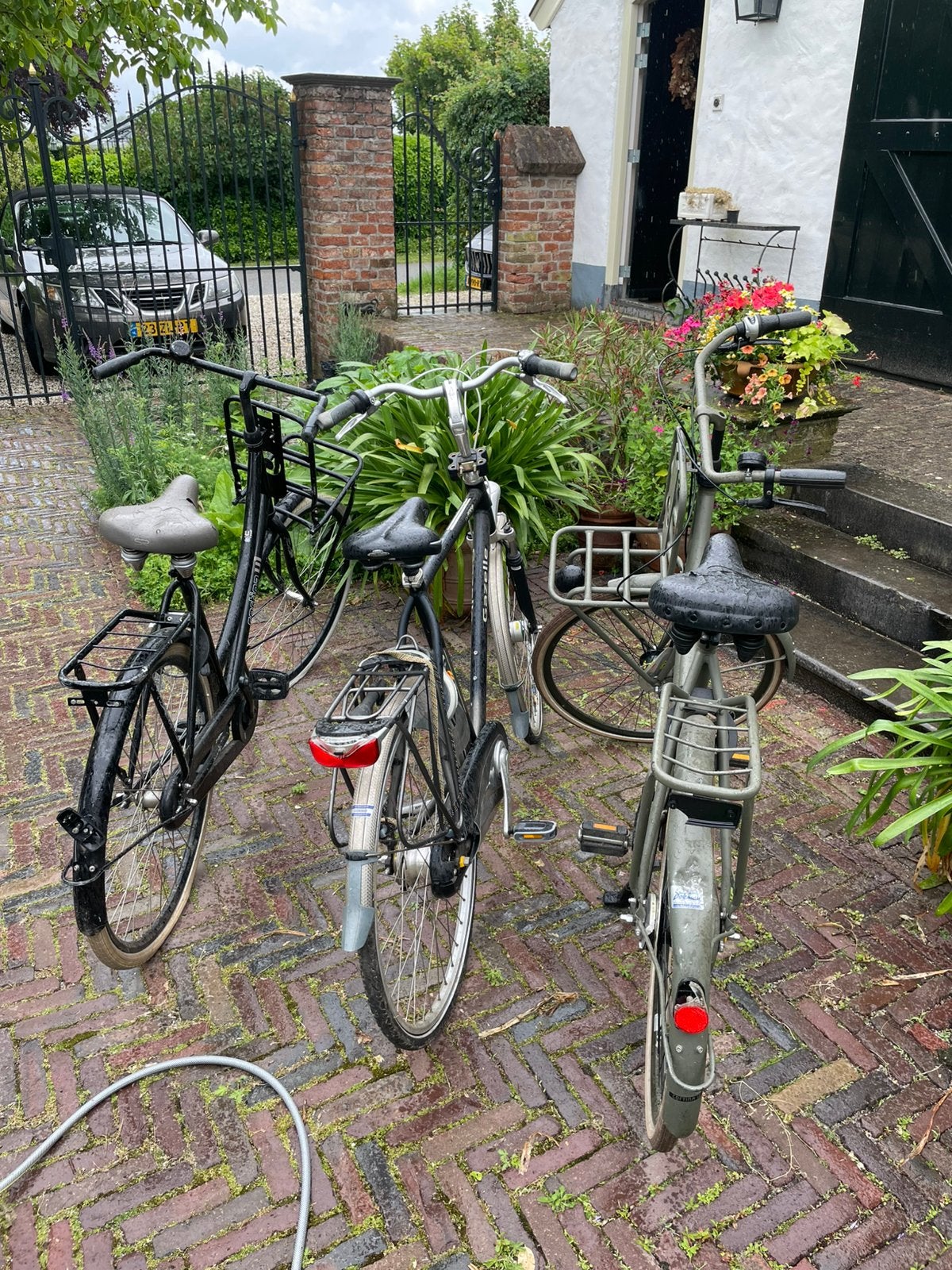 Drie fietsen, Ophalen, Gebruikt