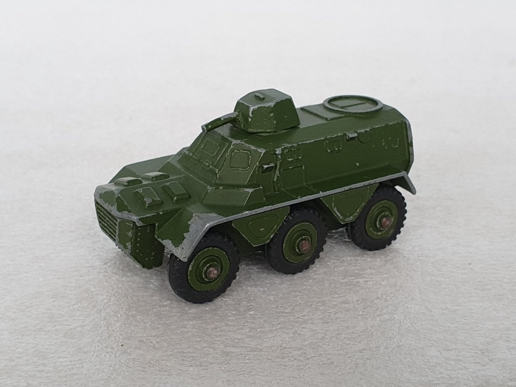 Dinky Toys: Armoured Personnel Carrier, Ophalen of Verzenden, Gebruikt, Overige typen