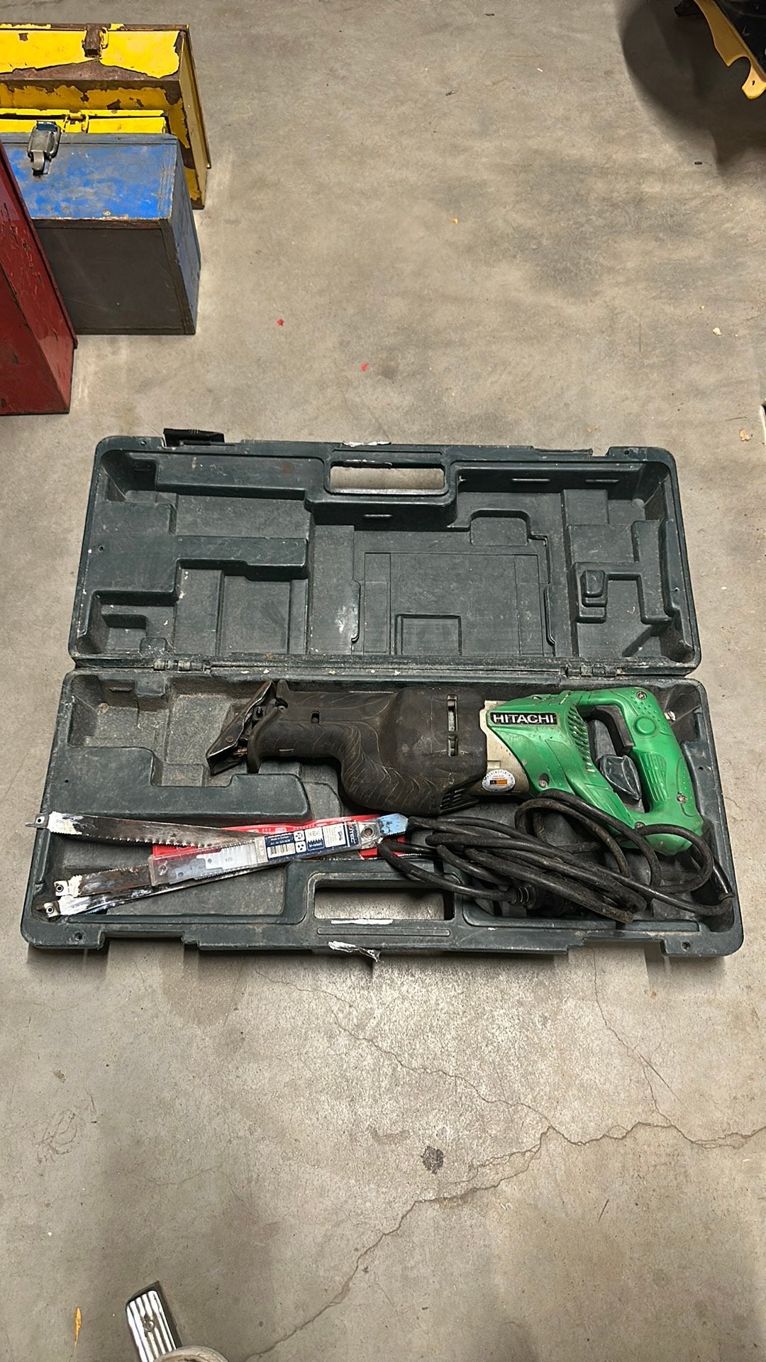Hitachi CR 13V2 reciprozaag / sabelzaag met koffer, 70 mm of meer, 600 tot 1200 watt, Ophalen of Verzenden, Zo goed als nieuw