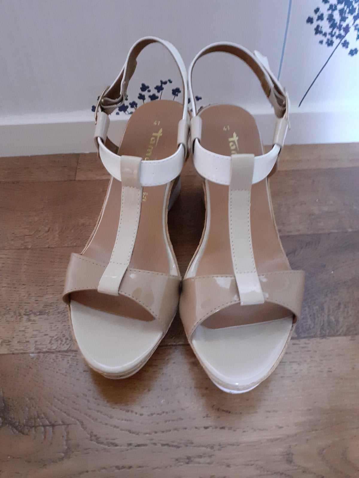 Z.g.a.n Tamaris damessandaal met sleehak maat 41, Ophalen, Zo goed als nieuw, Sandalen of Muiltjes