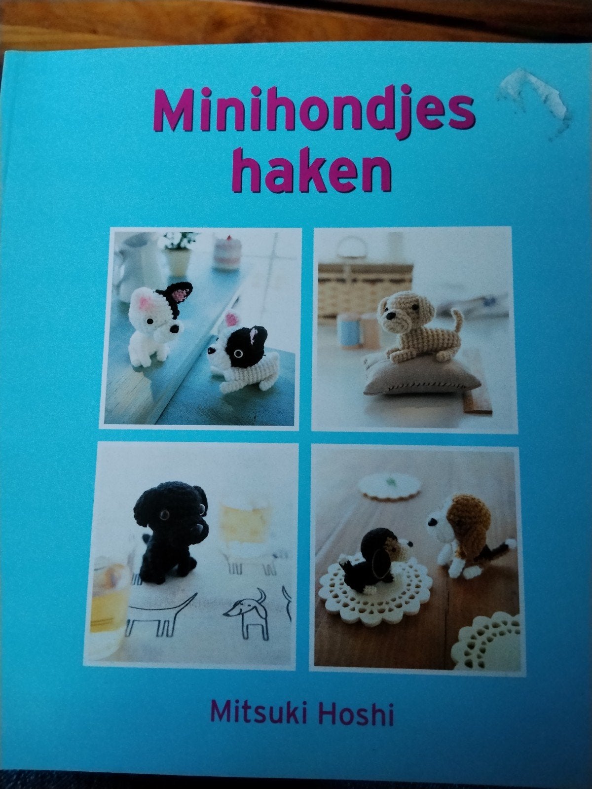Minihondjes haken - Mitsuki Hoshi - Haakboek, Ophalen, Zo goed als nieuw, Haken, Patroon of Boek